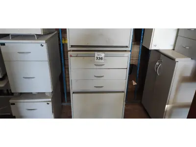LOTE 336 - 02 ARMÁRIOS BAIXO COM 03 GAVETAS. (NO ESTADO) ATENÇÃO! FAZER A VISITAÇÃO ANTES DE ARREMATAR, NÃO SABEMOS SE FUNCIONA. LEILÃO NÃO TEM GARANTIA E NEM DEVOLUÇÃO, SUJEITO A POSSÍVEIS AVARIAS VISÍVEIS/OCULTAS E/OU AUSÊNCIA DE COMPONENTES.
