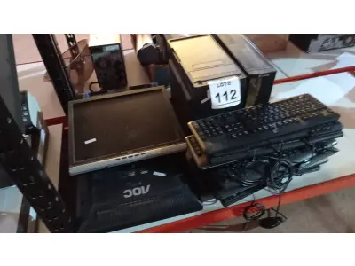 LOTE 112 - 05 MONITORES LCD, 10 TECLADOS DE PC E 02 GABINETES. (NO ESTADO) ATENÇÃO! FAZER A VISITAÇÃO ANTES DE ARREMATAR, NÃO SABEMOS SE FUNCIONA. LEILÃO NÃO TEM GARANTIA E NEM DEVOLUÇÃO, SUJEITO A POSSÍVEIS AVARIAS VISÍVEIS/OCULTAS E/OU AUSÊNCIA DE COMPONENTES.