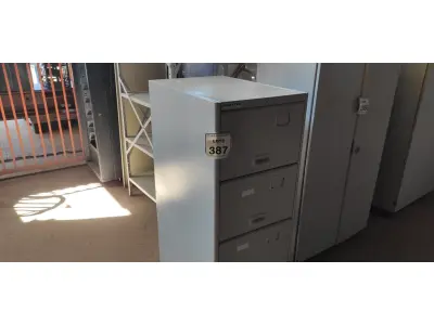 LOTE 387 - 01 ARQUIVO DE AÇO COM 04 GAVETAS. (NO ESTADO) ATENÇÃO! FAZER A VISITAÇÃO ANTES DE ARREMATAR, NÃO SABEMOS SE FUNCIONA, LEILÃO NÃO TEM GARANTIA E NEM DEVOLUÇÃO, SUJEITO A POSSÍVEIS AVARIAS VISÍVEIS/OCULTAS E/OU AUSÊNCIA DE COMPONENTES.