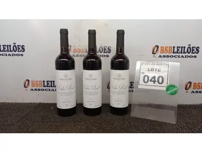 LOTE 040 - 03 GARRAFAS DE VINHO TINTO VALA REAL PORTUGUÊS SAFRA 2019 750ML. (NO ESTADO) ATENÇÃO! FAZER A VISITAÇÃO ANTES DE ARREMATAR, NÃO SABEMOS SE FUNCIONA, LEILÃO NÃO TEM GARANTIA E NEM DEVOLUÇÃO, SUJEITO A POSSÍVEIS AVARIAS VISÍVEIS/OCULTAS E/OU AUSÊNCIA DE COMPONENTES.