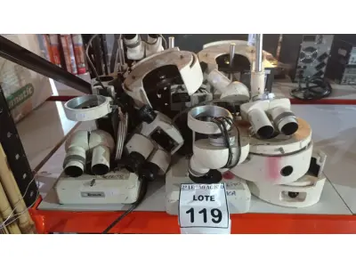 LOTE 119 - 01 LOTE COM VÁRIOS MICROSCÓPIOS PARA RETIRADA DE PEÇAS. (NO ESTADO) ATENÇÃO! FAZER A VISITAÇÃO ANTES DE ARREMATAR, NÃO SABEMOS SE FUNCIONA. LEILÃO NÃO TEM GARANTIA E NEM DEVOLUÇÃO, SUJEITO A POSSÍVEIS AVARIAS VISÍVEIS/OCULTAS E/OU AUSÊNCIA DE COMPONENTES.