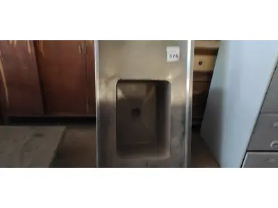 LOTE 376 - 01 TANQUE DE INOX COM 1.50X0.70. (NO ESTADO) ATENÇÃO! FAZER A VISITAÇÃO ANTES DE ARREMATAR, NÃO SABEMOS SE FUNCIONA, LEILÃO NÃO TEM GARANTIA E NEM DEVOLUÇÃO, SUJEITO A POSSÍVEIS AVARIAS VISÍVEIS/OCULTAS E/OU AUSÊNCIA DE COMPONENTES.