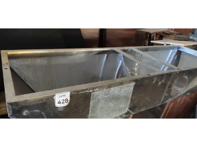 LOTE 428 - 01 COIFA EM INOX. (NO ESTADO) ATENÇÃO! FAZER A VISITAÇÃO ANTES DE ARREMATAR, NÃO SABEMOS SE FUNCIONA, LEILÃO NÃO TEM GARANTIA E NEM DEVOLUÇÃO, SUJEITO A POSSÍVEIS AVARIAS VISÍVEIS/OCULTAS E/OU AUSÊNCIA DE COMPONENTES.