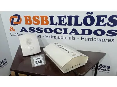LOTE 245 - 01 GERADOR DE NEBLINA E 01 SECADOR DE MÃOS MARCA BRAKEY. (NO ESTADO) ATENÇÃO! FAZER A VISITAÇÃO ANTES DE ARREMATAR, NÃO SABEMOS SE FUNCIONA, LEILÃO NÃO TEM GARANTIA E NEM DEVOLUÇÃO, SUJEITO A POSSÍVEIS AVARIAS VISÍVEIS/OCULTAS E/OU AUSÊNCIA DE COMPONENTES.