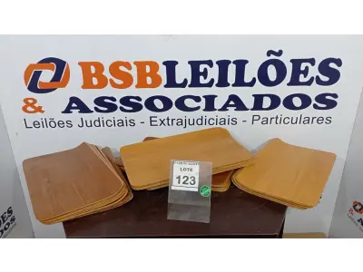 LOTE 123 - 20 PEÇAS DE MADEIRA. (NO ESTADO) ATENÇÃO! FAZER A VISITAÇÃO ANTES DE ARREMATAR, NÃO SABEMOS SE FUNCIONA. LEILÃO NÃO TEM GARANTIA E NEM DEVOLUÇÃO, SUJEITO A POSSÍVEIS AVARIAS VISÍVEIS/OCULTAS E/OU AUSÊNCIA DE COMPONENTES.