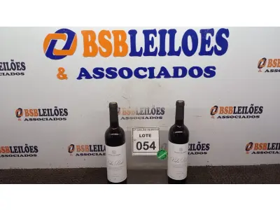 LOTE 054 - 02 GARRAFAS DE VINHO TINTO VALA REAL PORTUGUÊS SAFRA 2019 750ML. (NO ESTADO) ATENÇÃO! FAZER A VISITAÇÃO ANTES DE ARREMATAR, NÃO SABEMOS SE FUNCIONA, LEILÃO NÃO TEM GARANTIA E NEM DEVOLUÇÃO, SUJEITO A POSSÍVEIS AVARIAS VISÍVEIS/OCULTAS E/OU AUSÊNCIA DE COMPONENTES.