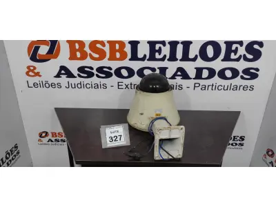 LOTE 327 - 01 CAMERA DOME. (NO ESTADO) ATENÇÃO! FAZER A VISITAÇÃO ANTES DE ARREMATAR, NÃO SABEMOS SE FUNCIONA, LEILÃO NÃO TEM GARANTIA E NEM DEVOLUÇÃO, SUJEITO A POSSÍVEIS AVARIAS VISÍVEIS/OCULTAS E/OU AUSÊNCIA DE COMPONENTES.