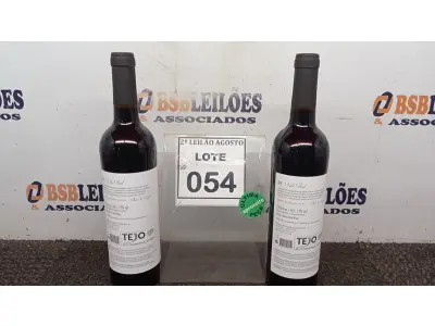 LOTE 054 - 02 GARRAFAS DE VINHO TINTO VALA REAL PORTUGUÊS SAFRA 2019 750ML. (NO ESTADO) ATENÇÃO! FAZER A VISITAÇÃO ANTES DE ARREMATAR, NÃO SABEMOS SE FUNCIONA, LEILÃO NÃO TEM GARANTIA E NEM DEVOLUÇÃO, SUJEITO A POSSÍVEIS AVARIAS VISÍVEIS/OCULTAS E/OU AUSÊNCIA DE COMPONENTES.