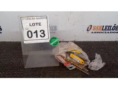 LOTE 013 - 01 LOTE COM VÁRIAS BROCAS TAMANHOS DIVERSOS PARA PAREDE E FERRO. (NO ESTADO) ATENÇÃO! FAZER A VISITAÇÃO ANTES DE ARREMATAR, NÃO SABEMOS SE FUNCIONA, LEILÃO NÃO TEM GARANTIA E NEM DEVOLUÇÃO, SUJEITO A POSSÍVEIS AVARIAS VISÍVEIS/OCULTAS E/OU AUSÊNCIA DE COMPONENTES.