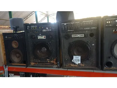 LOTE 125 - 04 CAIXAS DE SOM AMPLIFICADORA PARA RETIRADA DE PEÇAS. (NO ESTADO) ATENÇÃO! FAZER A VISITAÇÃO ANTES DE ARREMATAR, NÃO SABEMOS SE FUNCIONA. LEILÃO NÃO TEM GARANTIA E NEM DEVOLUÇÃO, SUJEITO A POSSÍVEIS AVARIAS VISÍVEIS/OCULTAS E/OU AUSÊNCIA DE COMPONENTES.