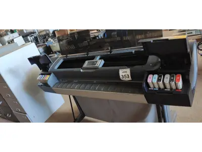 LOTE 354 - 01 IMPRESSORA PLOTTER DESINGJET 5000PS MARCA HP. (NO ESTADO) ATENÇÃO! FAZER A VISITAÇÃO ANTES DE ARREMATAR, NÃO SABEMOS SE FUNCIONA. LEILÃO NÃO TEM GARANTIA E NEM DEVOLUÇÃO, SUJEITO A POSSÍVEIS AVARIAS VISÍVEIS/OCULTAS E/OU AUSÊNCIA DE COMPONENTES.