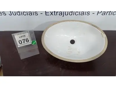 LOTE 076 - 01 CUBA PARA PIA DE BANHEIRO NA COR BRANCA. (NO ESTADO) ATENÇÃO! FAZER A VISITAÇÃO ANTES DE ARREMATAR, NÃO SABEMOS SE FUNCIONA. LEILÃO NÃO TEM GARANTIA E NEM DEVOLUÇÃO, SUJEITO A POSSÍVEIS AVARIAS VISÍVEIS/OCULTAS E/OU AUSÊNCIA DE COMPONENTES.