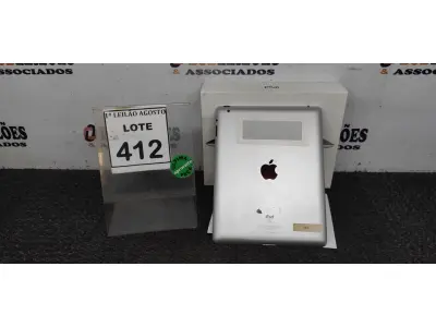 LOTE 412 - 01 IPAD 16G NA CAIXA. (NO ESTADO) ATENÇÃO! FAZER A VISITAÇÃO ANTES DE ARREMATAR, NÃO SABEMOS SE FUNCIONA. LEILÃO NÃO TEM GARANTIA E NEM DEVOLUÇÃO, SUJEITO A POSSÍVEIS AVARIAS VISÍVEIS/OCULTAS E/OU AUSÊNCIA DE COMPONENTES.