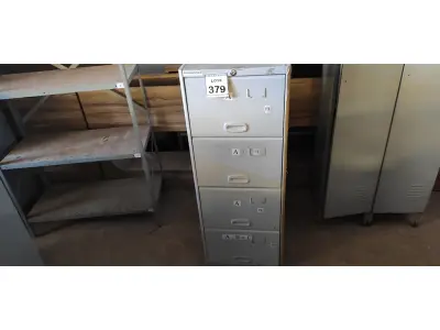 LOTE 379 - 01 ARQUIVO DE AÇO COM 04 GAVETAS. (NO ESTADO) ATENÇÃO! FAZER A VISITAÇÃO ANTES DE ARREMATAR, NÃO SABEMOS SE FUNCIONA, LEILÃO NÃO TEM GARANTIA E NEM DEVOLUÇÃO, SUJEITO A POSSÍVEIS AVARIAS VISÍVEIS/OCULTAS E/OU AUSÊNCIA DE COMPONENTES.