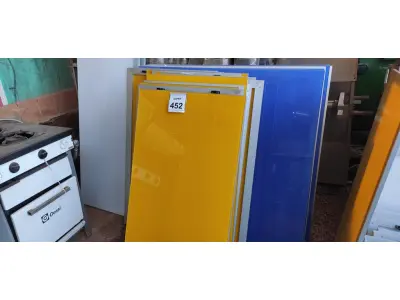 LOTE 452 - 27 PEÇAS DE VIDRO DE FACHADA. (NO ESTADO) ATENÇÃO! FAZER A VISITAÇÃO ANTES DE ARREMATAR, NÃO SABEMOS SE FUNCIONA, LEILÃO NÃO TEM GARANTIA E NEM DEVOLUÇÃO, SUJEITO A POSSÍVEIS AVARIAS VISÍVEIS/OCULTAS E/OU AUSÊNCIA DE COMPONENTES.