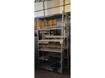 LOTE 374 - 02 ESTANTES DE FERRO COM 06 PRATELEIRAS. (NO ESTADO) ATENÇÃO! FAZER A VISITAÇÃO ANTES DE ARREMATAR, NÃO SABEMOS SE FUNCIONA, LEILÃO NÃO TEM GARANTIA E NEM DEVOLUÇÃO, SUJEITO A POSSÍVEIS AVARIAS VISÍVEIS/OCULTAS E/OU AUSÊNCIA DE COMPONENTES.