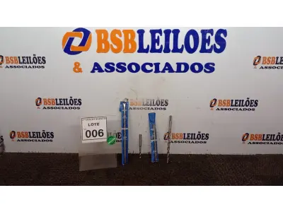 LOTE 006 - 04 BROCAS SDS PLUSS. (NO ESTADO) ATENÇÃO! FAZER A VISITAÇÃO ANTES DE ARREMATAR, NÃO SABEMOS SE FUNCIONA, LEILÃO NÃO TEM GARANTIA E NEM DEVOLUÇÃO, SUJEITO A POSSÍVEIS AVARIAS VISÍVEIS/OCULTAS E/OU AUSÊNCIA DE COMPONENTES.