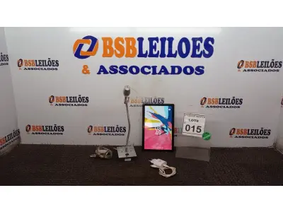 LOTE 015 - 01 TABLET COM CARREGADOR. (NO ESTADO) ATENÇÃO! FAZER A VISITAÇÃO ANTES DE ARREMATAR, NÃO SABEMOS SE FUNCIONA, LEILÃO NÃO TEM GARANTIA E NEM DEVOLUÇÃO, SUJEITO A POSSÍVEIS AVARIAS VISÍVEIS/OCULTAS E/OU AUSÊNCIA DE COMPONENTES.