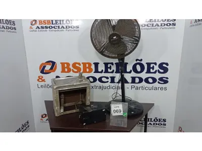 LOTE 069 - 01 VENTILADOR, 01 BEBEDOURO DE PAREDE E 01 ESTABILIZADOR. (NO ESTADO) ATENÇÃO! FAZER A VISITAÇÃO ANTES DE ARREMATAR, NÃO SABEMOS SE FUNCIONA, LEILÃO NÃO TEM GARANTIA E NEM DEVOLUÇÃO, SUJEITO A POSSÍVEIS AVARIAS VISÍVEIS/OCULTAS E/OU AUSÊNCIA DE COMPONENTES.