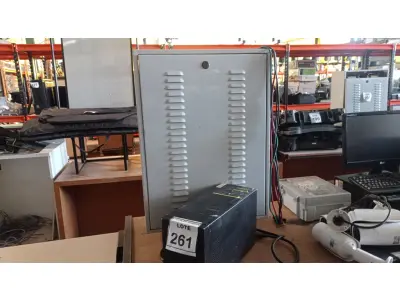 LOTE 261 - 01 NOBREAK MARCA LACERDA E UM BANCO DE BATERIAS COM 04 BATERIAS. (NO ESTADO) ATENÇÃO! FAZER A VISITAÇÃO ANTES DE ARREMATAR, NÃO SABEMOS SE FUNCIONA, LEILÃO NÃO TEM GARANTIA E NEM DEVOLUÇÃO, SUJEITO A POSSÍVEIS AVARIAS VISÍVEIS/OCULTAS E/OU AUSÊNCIA DE COMPONENTES.