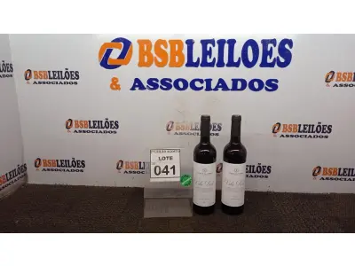 LOTE 041 - 02 GARRAFAS DE VINHO TINTO VALA REAL PORTUGUÊS SAFRA 2019 750ML. (NO ESTADO) ATENÇÃO! FAZER A VISITAÇÃO ANTES DE ARREMATAR, NÃO SABEMOS SE FUNCIONA, LEILÃO NÃO TEM GARANTIA E NEM DEVOLUÇÃO, SUJEITO A POSSÍVEIS AVARIAS VISÍVEIS/OCULTAS E/OU AUSÊNCIA DE COMPONENTES.
