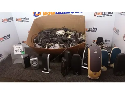 LOTE 122 - 01 LOTE COM GRANDE QUANTIDADE DE MOUSE E CAIXINHAS PARA PC MODELOS DIVERSOS. (NO ESTADO) ATENÇÃO! FAZER A VISITAÇÃO ANTES DE ARREMATAR, NÃO SABEMOS SE FUNCIONA, LEILÃO NÃO TEM GARANTIA E NEM DEVOLUÇÃO, SUJEITO A POSSÍVEIS AVARIAS VISÍVEIS/OCULTAS E/OU AUSÊNCIA DE COMPONENTES.
