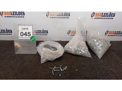 LOTE 045 - 01 LOTE COM PARAFUSOS DIVERSOS. (NO ESTADO) ATENÇÃO! FAZER A VISITAÇÃO ANTES DE ARREMATAR, NÃO SABEMOS SE FUNCIONA, LEILÃO NÃO TEM GARANTIA E NEM DEVOLUÇÃO, SUJEITO A POSSÍVEIS AVARIAS VISÍVEIS/OCULTAS E/OU AUSÊNCIA DE COMPONENTES.