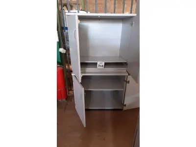 LOTE 268 - 02 ARMÁRIOS BAIXOS COM 02 PORTAS. (NO ESTADO) ATENÇÃO! FAZER A VISITAÇÃO ANTES DE ARREMATAR, NÃO SABEMOS SE FUNCIONA, LEILÃO NÃO TEM GARANTIA E NEM DEVOLUÇÃO, SUJEITO A POSSÍVEIS AVARIAS VISÍVEIS/OCULTAS E/OU AUSÊNCIA DE COMPONENTES.
