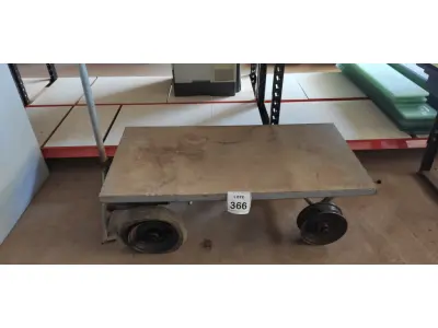 LOTE 366 - 01 CARRINHO DE TRANSPORTES DE CARGAS. (NO ESTADO) ATENÇÃO! FAZER A VISITAÇÃO ANTES DE ARREMATAR, NÃO SABEMOS SE FUNCIONA, LEILÃO NÃO TEM GARANTIA E NEM DEVOLUÇÃO, SUJEITO A POSSÍVEIS AVARIAS VISÍVEIS/OCULTAS E/OU AUSÊNCIA DE COMPONENTES.