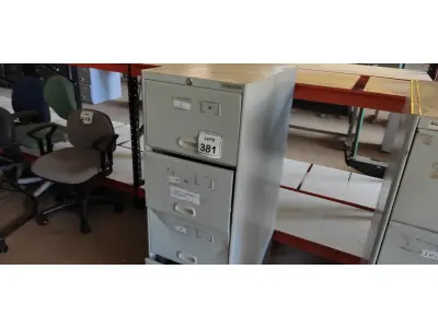 LOTE 381 - 01 ARQUIVO DE AÇO COM 04 GAVETAS. (NO ESTADO) ATENÇÃO! FAZER A VISITAÇÃO ANTES DE ARREMATAR, NÃO SABEMOS SE FUNCIONA, LEILÃO NÃO TEM GARANTIA E NEM DEVOLUÇÃO, SUJEITO A POSSÍVEIS AVARIAS VISÍVEIS/OCULTAS E/OU AUSÊNCIA DE COMPONENTES.