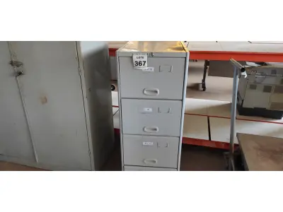 LOTE 367 - 01 ARQUIVO DE AÇO COM 04 GAVETAS. (NO ESTADO) ATENÇÃO! FAZER A VISITAÇÃO ANTES DE ARREMATAR, NÃO SABEMOS SE FUNCIONA, LEILÃO NÃO TEM GARANTIA E NEM DEVOLUÇÃO, SUJEITO A POSSÍVEIS AVARIAS VISÍVEIS/OCULTAS E/OU AUSÊNCIA DE COMPONENTES.