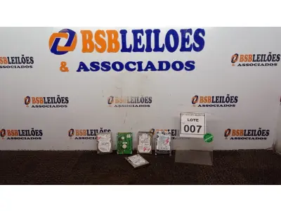 LOTE 007 - 05 HD PARA PC E VÁRIOS MOSQUETÕES. (NO ESTADO) ATENÇÃO! FAZER A VISITAÇÃO ANTES DE ARREMATAR, NÃO SABEMOS SE FUNCIONA, LEILÃO NÃO TEM GARANTIA E NEM DEVOLUÇÃO, SUJEITO A POSSÍVEIS AVARIAS VISÍVEIS/OCULTAS E/OU AUSÊNCIA DE COMPONENTES.