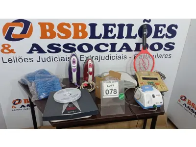 LOTE 078 - 02 FERROS DE PASSAR, 02 BALANÇAS CORPORAIS, GRANDE QUANTIDADE DE LACRES, 01 MOTOR DE NEBULIZADOR, 01 RAQUETE ELÉTRICA, 01 CALCULADORA COMERCIAL E 01 CAIXA DE CD-RW. (NO ESTADO) ATENÇÃO! FAZER A VISITAÇÃO ANTES DE ARREMATAR, NÃO SABEMOS SE FUNCIONA, LEILÃO NÃO TEM GARANTIA E NEM DEVOLUÇÃO, SUJEITO A POSSÍVEIS AVARIAS VISÍVEIS/OCULTAS E/OU AUSÊNCIA DE COMPONENTES.