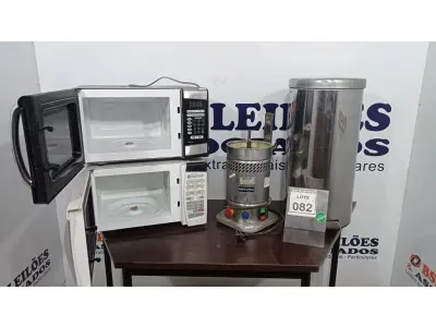LOTE 082 - 02 MICRO-ONDAS SEM PRATO, 01 LIXEIRA EM INOX E 01 PROCESSADOR DE ALIMENTOS MARCA METVISA. (NO ESTADO) ATENÇÃO! FAZER A VISITAÇÃO ANTES DE ARREMATAR, NÃO SABEMOS SE FUNCIONA. LEILÃO NÃO TEM GARANTIA E NEM DEVOLUÇÃO, SUJEITO A POSSÍVEIS AVARIAS VISÍVEIS/OCULTAS E/OU AUSÊNCIA DE COMPONENTES.