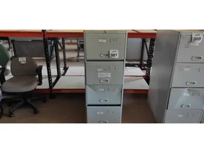 LOTE 381 - 01 ARQUIVO DE AÇO COM 04 GAVETAS. (NO ESTADO) ATENÇÃO! FAZER A VISITAÇÃO ANTES DE ARREMATAR, NÃO SABEMOS SE FUNCIONA, LEILÃO NÃO TEM GARANTIA E NEM DEVOLUÇÃO, SUJEITO A POSSÍVEIS AVARIAS VISÍVEIS/OCULTAS E/OU AUSÊNCIA DE COMPONENTES.