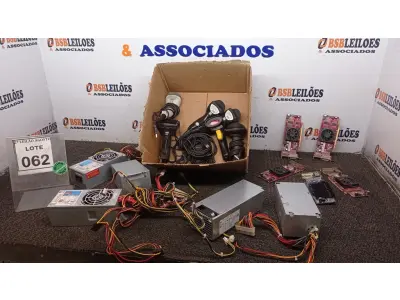 LOTE 062 - 05 FONTES PARA PC, 05 PLACAS DE VÍDEO E 02 LEITORAS DE CÓDIGO DE BARRAS. (NO ESTADO) ATENÇÃO! FAZER A VISITAÇÃO ANTES DE ARREMATAR, NÃO SABEMOS SE FUNCIONA, LEILÃO NÃO TEM GARANTIA E NEM DEVOLUÇÃO, SUJEITO A POSSÍVEIS AVARIAS VISÍVEIS/OCULTAS E/OU AUSÊNCIA DE COMPONENTES.