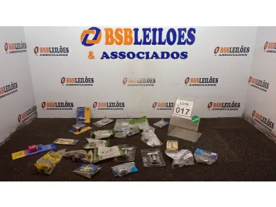 LOTE 017 - 01 LOTE COM CONEXÕES HIDRÁULICAS DIVERSAS DE METAL E ACESSÓRIOS DOMÉSTICOS DIVERSOS. (NO ESTADO) ATENÇÃO! FAZER A VISITAÇÃO ANTES DE ARREMATAR, NÃO SABEMOS SE FUNCIONA, LEILÃO NÃO TEM GARANTIA E NEM DEVOLUÇÃO, SUJEITO A POSSÍVEIS AVARIAS VISÍVEIS/OCULTAS E/OU AUSÊNCIA DE COMPONENTES.