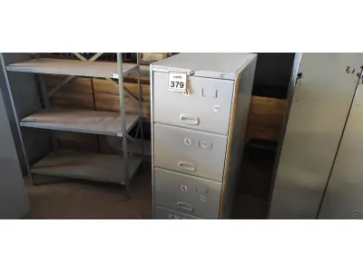 LOTE 379 - 01 ARQUIVO DE AÇO COM 04 GAVETAS. (NO ESTADO) ATENÇÃO! FAZER A VISITAÇÃO ANTES DE ARREMATAR, NÃO SABEMOS SE FUNCIONA, LEILÃO NÃO TEM GARANTIA E NEM DEVOLUÇÃO, SUJEITO A POSSÍVEIS AVARIAS VISÍVEIS/OCULTAS E/OU AUSÊNCIA DE COMPONENTES.