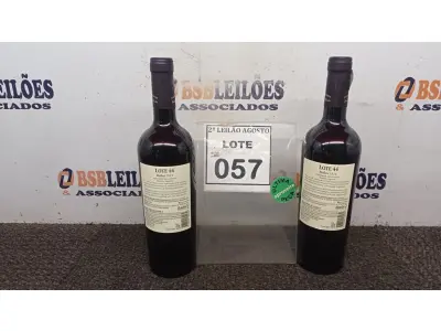 LOTE 057 - 02 GARRAFAS DE VINHO MALBEC SAFRA 2020 ARGENTINO 750ML MARCA LOTE 44. (NO ESTADO) ATENÇÃO! FAZER A VISITAÇÃO ANTES DE ARREMATAR, NÃO SABEMOS SE FUNCIONA, LEILÃO NÃO TEM GARANTIA E NEM DEVOLUÇÃO, SUJEITO A POSSÍVEIS AVARIAS VISÍVEIS/OCULTAS E/OU AUSÊNCIA DE COMPONENTES.