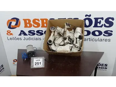 LOTE 251 - 01 LOTE COM VÁRIAS CÂMERAS DE MONITORAMENTO E MARCAS E MODELOS DIVERSOS. (NO ESTADO) ATENÇÃO! FAZER A VISITAÇÃO ANTES DE ARREMATAR, NÃO SABEMOS SE FUNCIONA, LEILÃO NÃO TEM GARANTIA E NEM DEVOLUÇÃO, SUJEITO A POSSÍVEIS AVARIAS VISÍVEIS/OCULTAS E/OU AUSÊNCIA DE COMPONENTES.