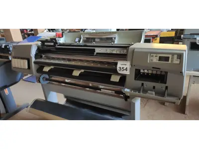 LOTE 354 - 01 IMPRESSORA PLOTTER DESINGJET 5000PS MARCA HP. (NO ESTADO) ATENÇÃO! FAZER A VISITAÇÃO ANTES DE ARREMATAR, NÃO SABEMOS SE FUNCIONA. LEILÃO NÃO TEM GARANTIA E NEM DEVOLUÇÃO, SUJEITO A POSSÍVEIS AVARIAS VISÍVEIS/OCULTAS E/OU AUSÊNCIA DE COMPONENTES.