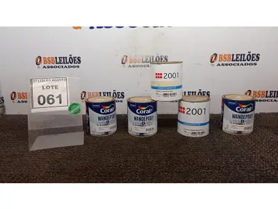 LOTE 061 - 03 CATALIZADORES PARA ESMALTE SINTÉTICO DE 640ML MARCA CORAL, 01 ADESIVO PARA LAMINAÇÃO 900ML E 01 BATIDA DE PEDRA BRANCO 900ML MARCA 2001. (NO ESTADO) ATENÇÃO! FAZER A VISITAÇÃO ANTES DE ARREMATAR, NÃO SABEMOS SE FUNCIONA, LEILÃO NÃO TEM GARANTIA E NEM DEVOLUÇÃO, SUJEITO A POSSÍVEIS AVARIAS VISÍVEIS/OCULTAS E/OU AUSÊNCIA DE COMPONENTES.