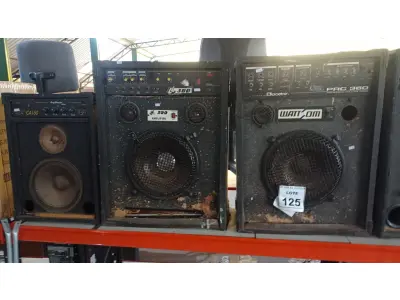 LOTE 125 - 04 CAIXAS DE SOM AMPLIFICADORA PARA RETIRADA DE PEÇAS. (NO ESTADO) ATENÇÃO! FAZER A VISITAÇÃO ANTES DE ARREMATAR, NÃO SABEMOS SE FUNCIONA. LEILÃO NÃO TEM GARANTIA E NEM DEVOLUÇÃO, SUJEITO A POSSÍVEIS AVARIAS VISÍVEIS/OCULTAS E/OU AUSÊNCIA DE COMPONENTES.