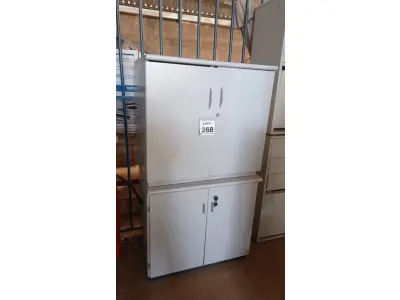 LOTE 268 - 02 ARMÁRIOS BAIXOS COM 02 PORTAS. (NO ESTADO) ATENÇÃO! FAZER A VISITAÇÃO ANTES DE ARREMATAR, NÃO SABEMOS SE FUNCIONA, LEILÃO NÃO TEM GARANTIA E NEM DEVOLUÇÃO, SUJEITO A POSSÍVEIS AVARIAS VISÍVEIS/OCULTAS E/OU AUSÊNCIA DE COMPONENTES.