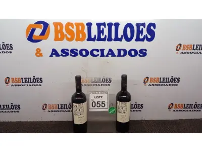 LOTE 055 - 02 GARRAFAS DE VINHO TINTO VALA REAL PORTUGUÊS SAFRA 2019 750ML. (NO ESTADO) ATENÇÃO! FAZER A VISITAÇÃO ANTES DE ARREMATAR, NÃO SABEMOS SE FUNCIONA, LEILÃO NÃO TEM GARANTIA E NEM DEVOLUÇÃO, SUJEITO A POSSÍVEIS AVARIAS VISÍVEIS/OCULTAS E/OU AUSÊNCIA DE COMPONENTES.