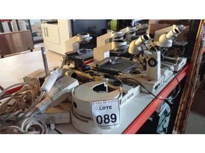 LOTE 089 - 09 MICROSCÓPIOS PARA RETIRADA DE PEÇAS. (NO ESTADO) ATENÇÃO! FAZER A VISITAÇÃO ANTES DE ARREMATAR, NÃO SABEMOS SE FUNCIONA, LEILÃO NÃO TEM GARANTIA E NEM DEVOLUÇÃO, SUJEITO A POSSÍVEIS AVARIAS VISÍVEIS/OCULTAS E/OU AUSÊNCIA DE COMPONENTES.
