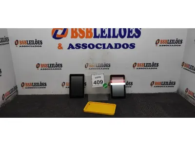 LOTE 409 - 02 TABLETS MARCA CCE. (NO ESTADO) ATENÇÃO! FAZER A VISITAÇÃO ANTES DE ARREMATAR, NÃO SABEMOS SE FUNCIONA. LEILÃO NÃO TEM GARANTIA E NEM DEVOLUÇÃO, SUJEITO A POSSÍVEIS AVARIAS VISÍVEIS/OCULTAS E/OU AUSÊNCIA DE COMPONENTES.