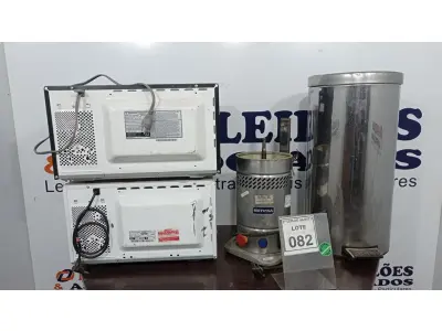 LOTE 082 - 02 MICRO-ONDAS SEM PRATO, 01 LIXEIRA EM INOX E 01 PROCESSADOR DE ALIMENTOS MARCA METVISA. (NO ESTADO) ATENÇÃO! FAZER A VISITAÇÃO ANTES DE ARREMATAR, NÃO SABEMOS SE FUNCIONA. LEILÃO NÃO TEM GARANTIA E NEM DEVOLUÇÃO, SUJEITO A POSSÍVEIS AVARIAS VISÍVEIS/OCULTAS E/OU AUSÊNCIA DE COMPONENTES.