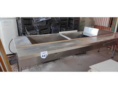 LOTE 447 - 01 BANHO MARIA EM INOX CUBAS (INCOMPLETAS). (NO ESTADO) ATENÇÃO! FAZER A VISITAÇÃO ANTES DE ARREMATAR, NÃO SABEMOS SE FUNCIONA. LEILÃO NÃO TEM GARANTIA E NEM DEVOLUÇÃO, SUJEITO A POSSÍVEIS AVARIAS VISÍVEIS/OCULTAS E/OU AUSÊNCIA DE COMPONENTES.
