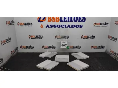 LOTE 407 - 05 BATERIAS EXTERNAS. (NO ESTADO) ATENÇÃO! FAZER A VISITAÇÃO ANTES DE ARREMATAR, NÃO SABEMOS SE FUNCIONA. LEILÃO NÃO TEM GARANTIA E NEM DEVOLUÇÃO, SUJEITO A POSSÍVEIS AVARIAS VISÍVEIS/OCULTAS E/OU AUSÊNCIA DE COMPONENTES.